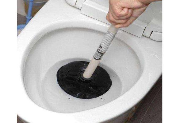 马桶疏通.jpg